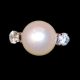 bague or blanc perle de culture blanche diamant latéral