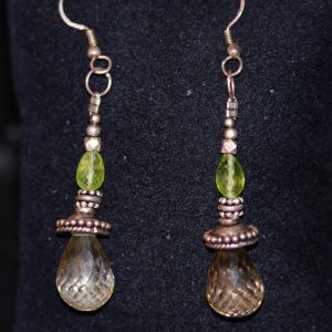 anciennes boucles d'oreilles en argent pendantes avec quartz