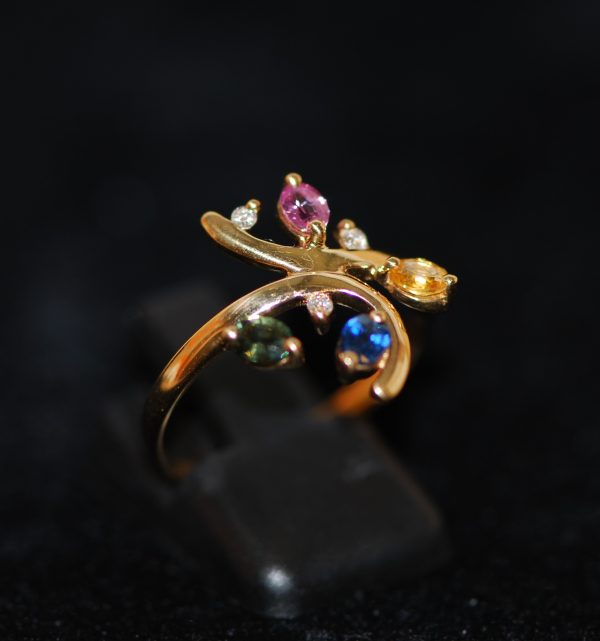 Bague multi pierres (péridot, saphir, citrine, améthyste et diamants)